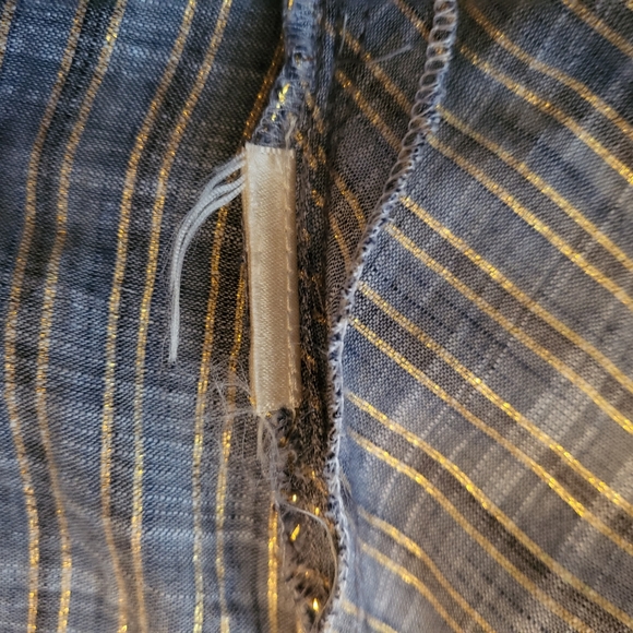 Beautiful HD from Anthropologie linen blouse - Picture 11 of 11